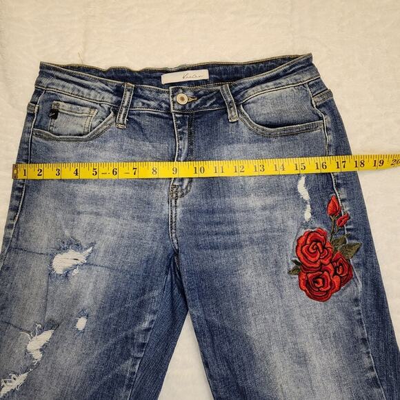 Kancan Embroidered Floral Frayed Distressed Cropped Jeans, Size 5 / Size 26 - Picture 11 of 15